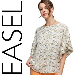 553:  EASEL NWT TOP NATURAL (GG4)